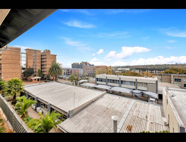 1 BEDROOM APARTMENT FOR SALE IN FERNDALE